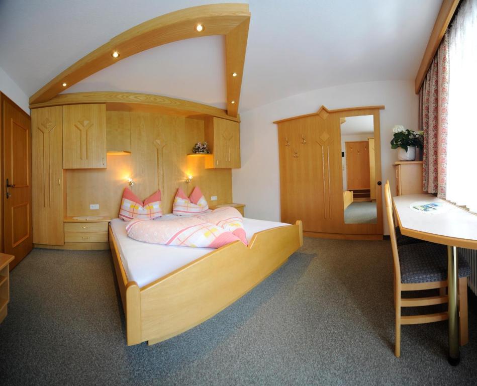 Gaestehaus Bergland Berwang Habitación foto
